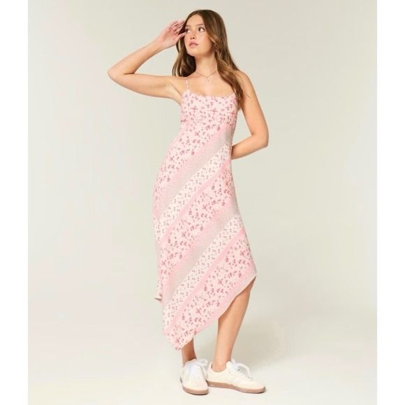 Hollister Dresses & Skirts - New Hollister Asymmetrical Hem Midi Dress – Light Pink Floral – Extra Large